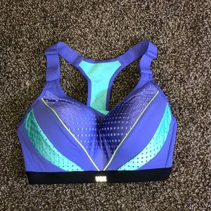 Victoria’s Secret Sport sports bra NEW WITHOUTTAGS